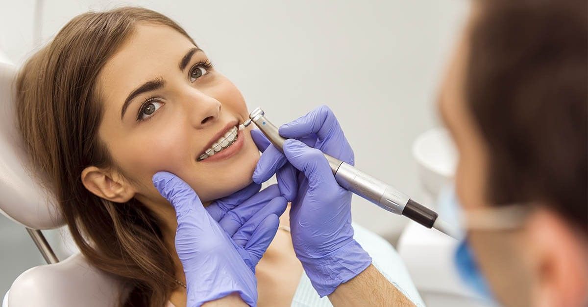 Brackets de zafiro precio, tratamiento y ventajas 🦷