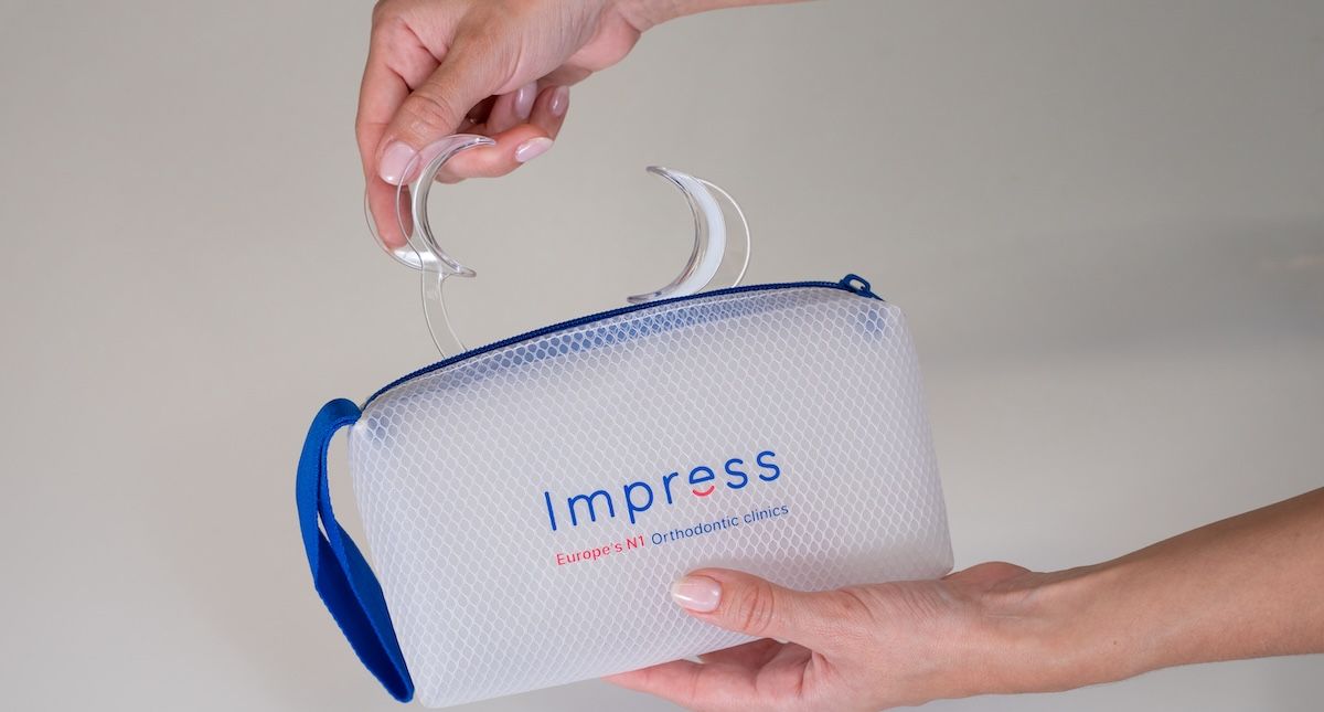 Impress Smile Assistant and Travel Bag for aligner kit