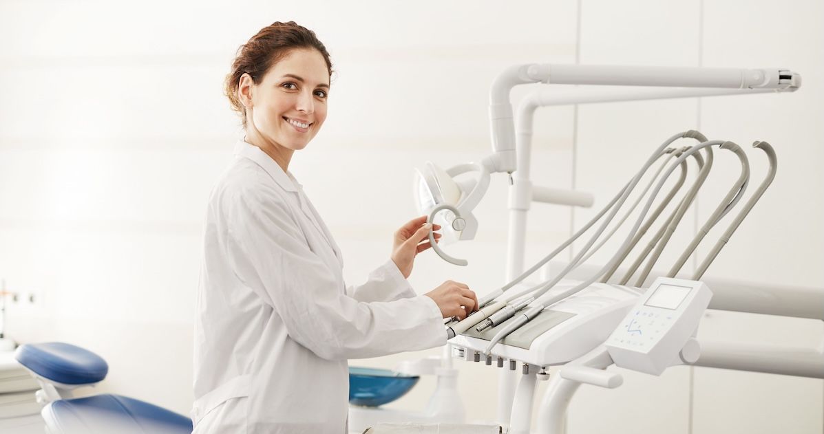 Tandarts in een kliniek&nbsp;