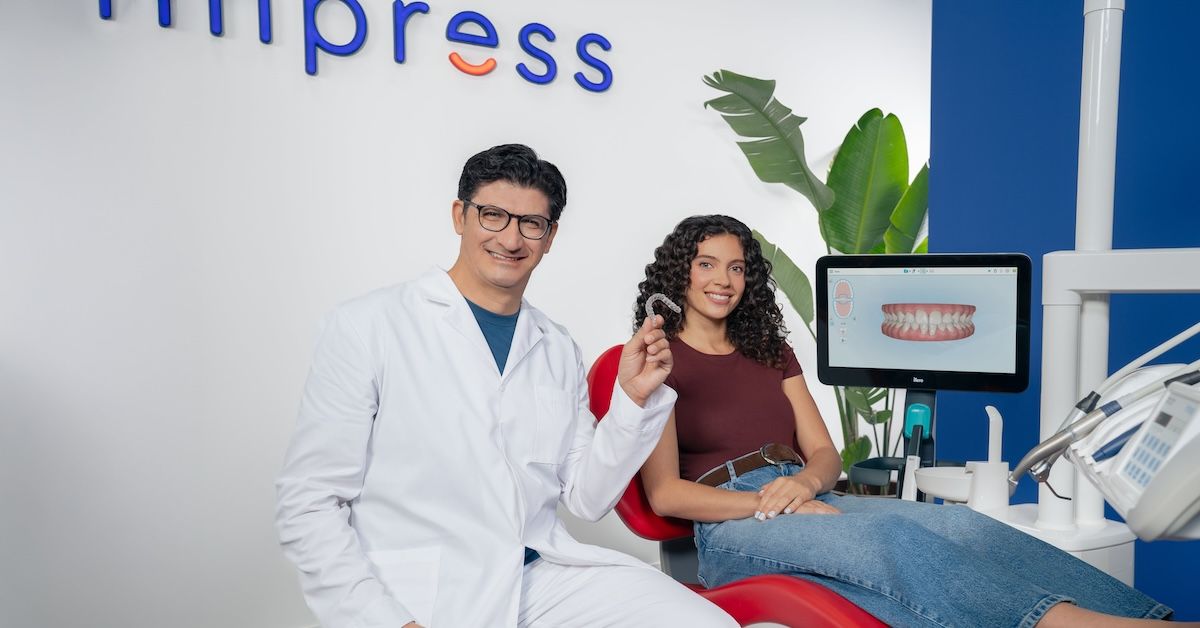 Orthodontist and patient in the Impress clinic